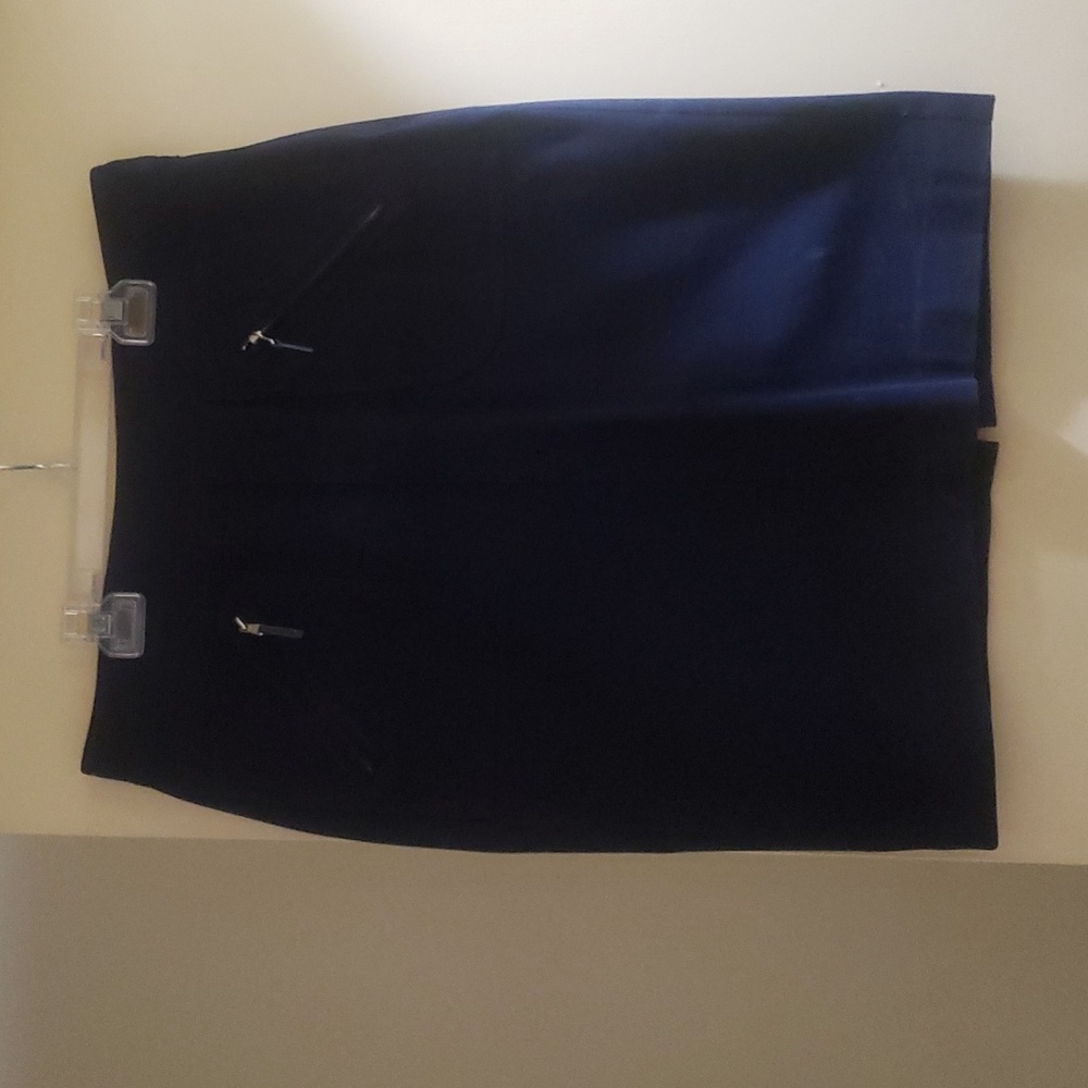 Ralph Lauren size 8 navy blue skirt